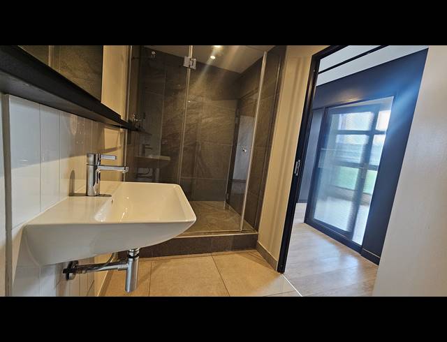1 BEDROOM APARTMENT FOR SALE IN SANDOWN